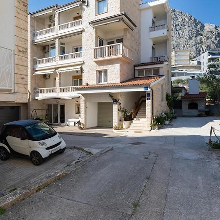 Apartment Duce 5973B Omis Bagian luar foto